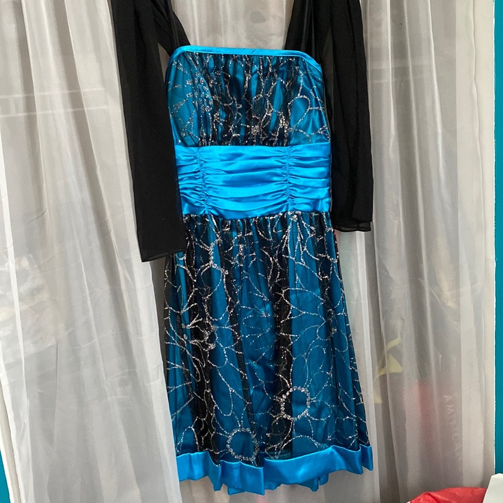Strapless sparkly dress with scarf